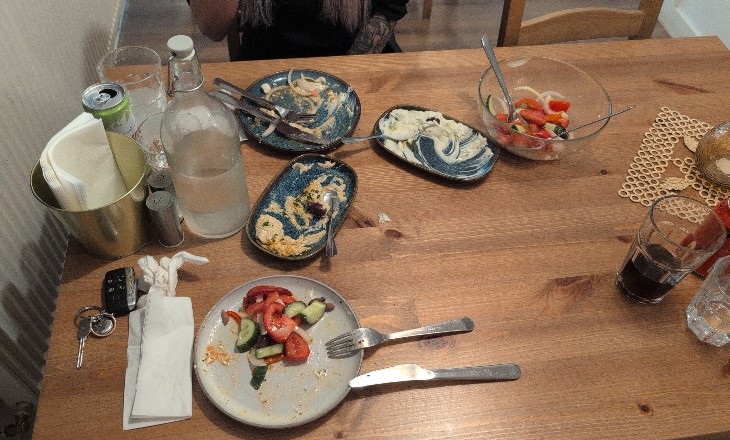 Help me travel and create content - KindGive